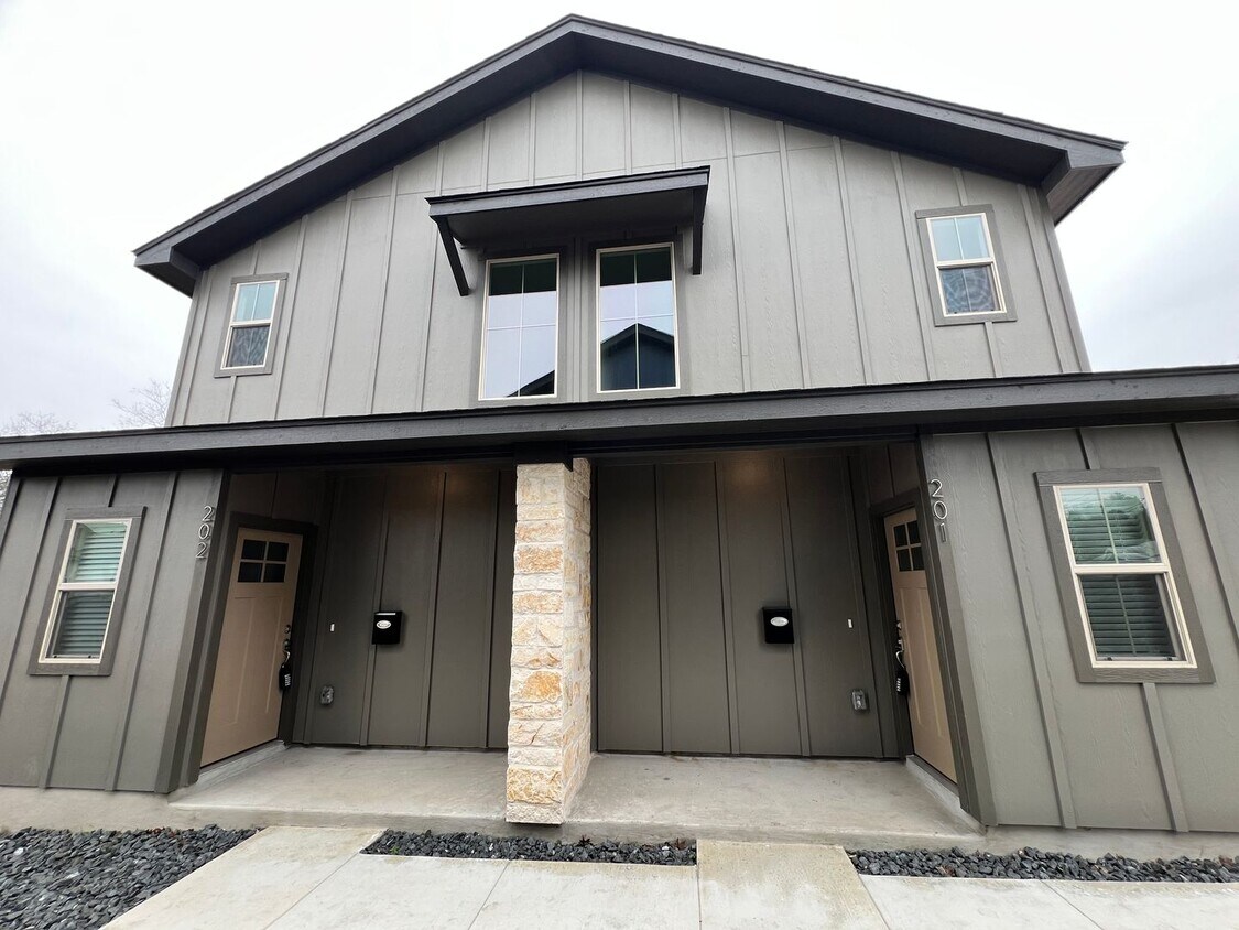 Foto principal - Brand New Town-home in the Heart of Denver...