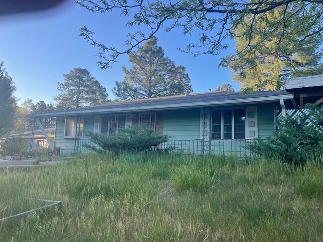 Building Photo - 201 East Woodland Drive