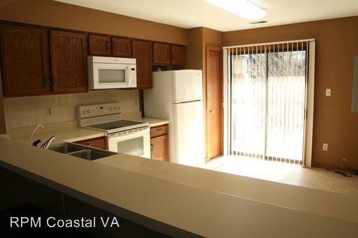 Building Photo - 379 Bridgewater Dr