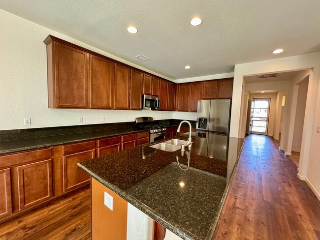 Building Photo - 2065 Red Willow Dr