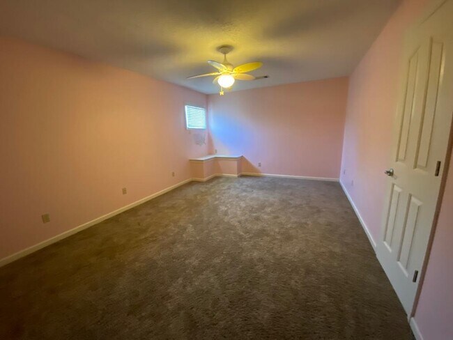 Building Photo - 1440 Asbury Dr