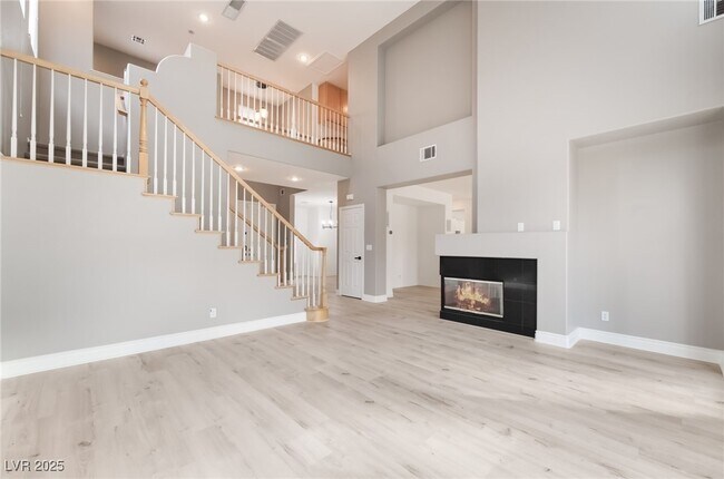 Building Photo - 299 Queen Creek Cir