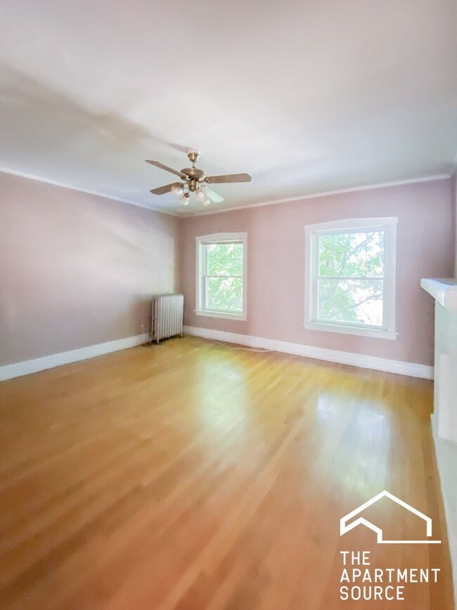 Building Photo - 5131 N Wolcott Ave