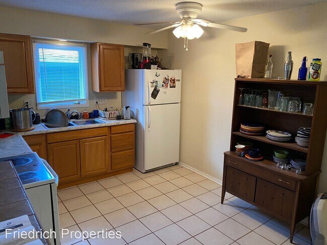 Building Photo - 628-630 Garnet Dr