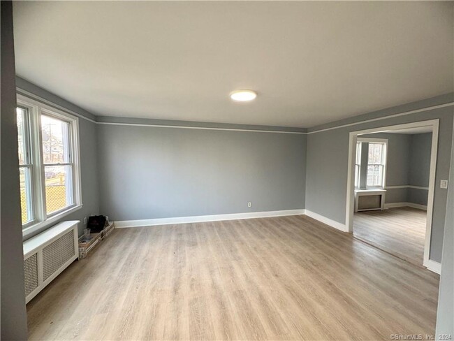 Foto del edificio - 140 Lincoln Ave