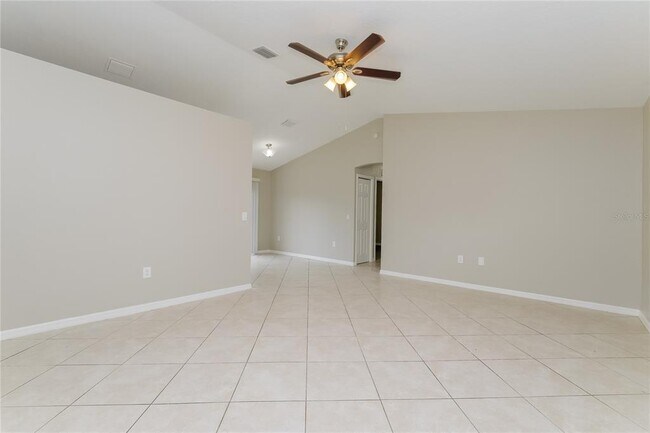 Foto del edificio - 9048 Oneal Ave