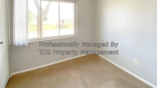 Foto del edificio - 606 E McKinley Rd