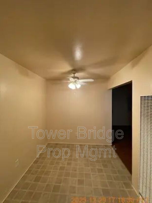 Foto del edificio - 4549 Ashcroft Ave