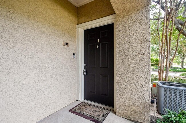 Building Photo - 12707 Boheme Dr