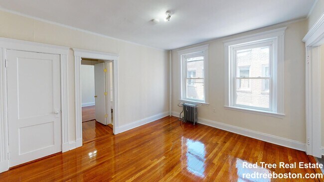 Building Photo - 231 Park Dr