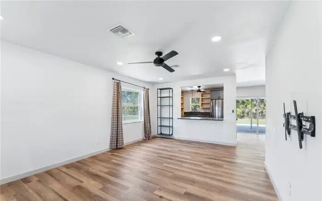 Foto del edificio - 11310 Heidi Lee Ln