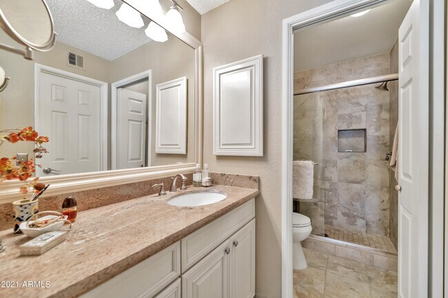 Foto del edificio - 5205 N 24th St