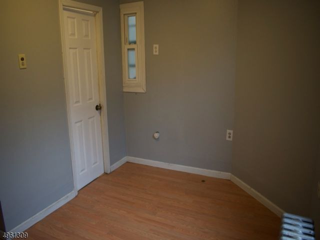Building Photo - 272 Summer Ave