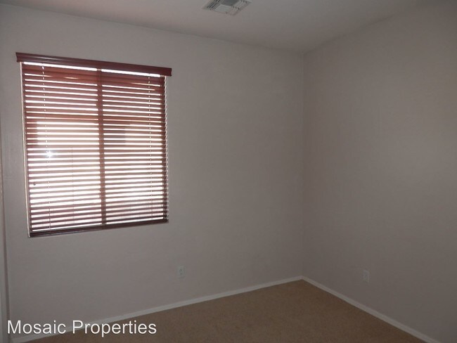 Building Photo - 3 br, 2 bath House - 3401 E Powell Way