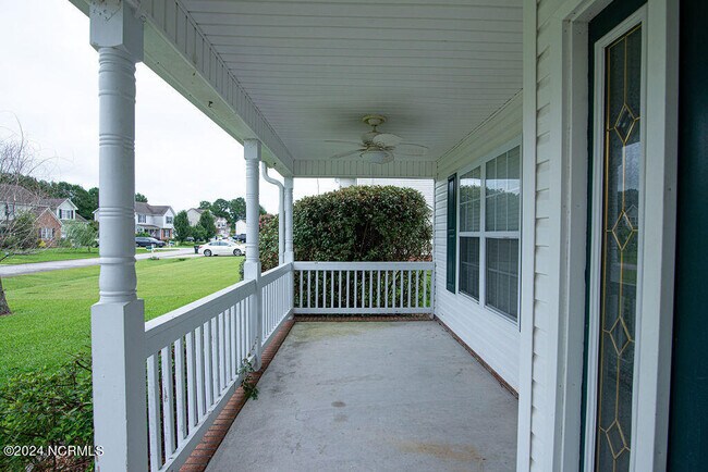 Building Photo - 211 Target Ln
