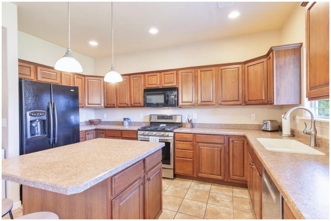 Foto del edificio - 829 Montclair Dr