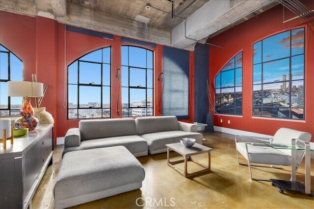 Foto del edificio - 315 E 8th St
