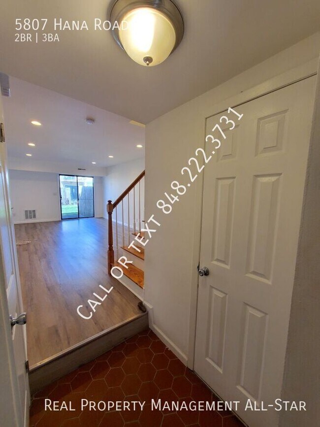 Foto del edificio - 5807 Hana Rd