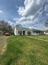 Building Photo - 505 Flegal Ave