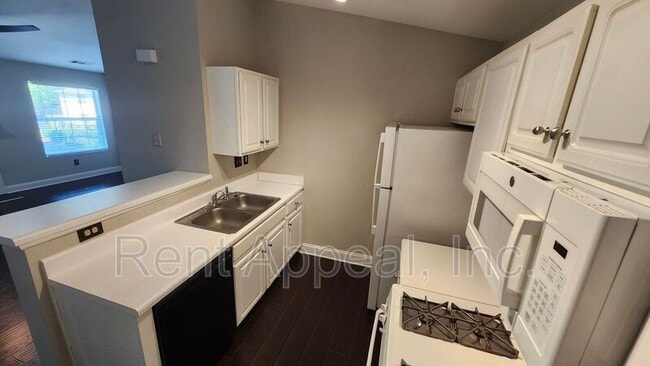 Building Photo - 1347 Keys Crossing Dr NE