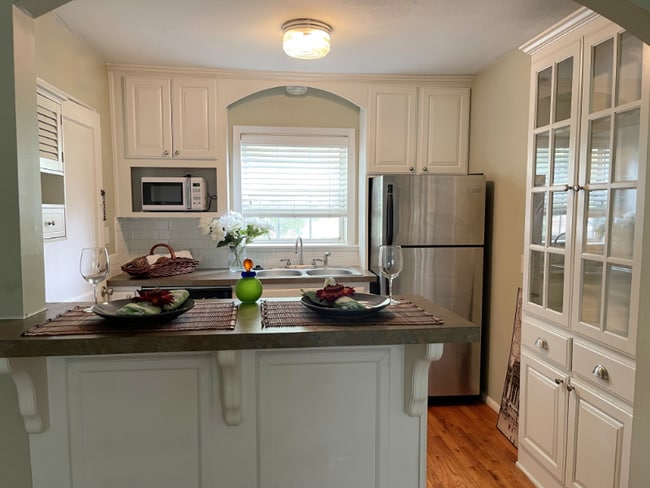 Building Photo - 529 Whitham Ave