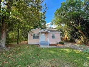 Building Photo - 2265 Klinger St