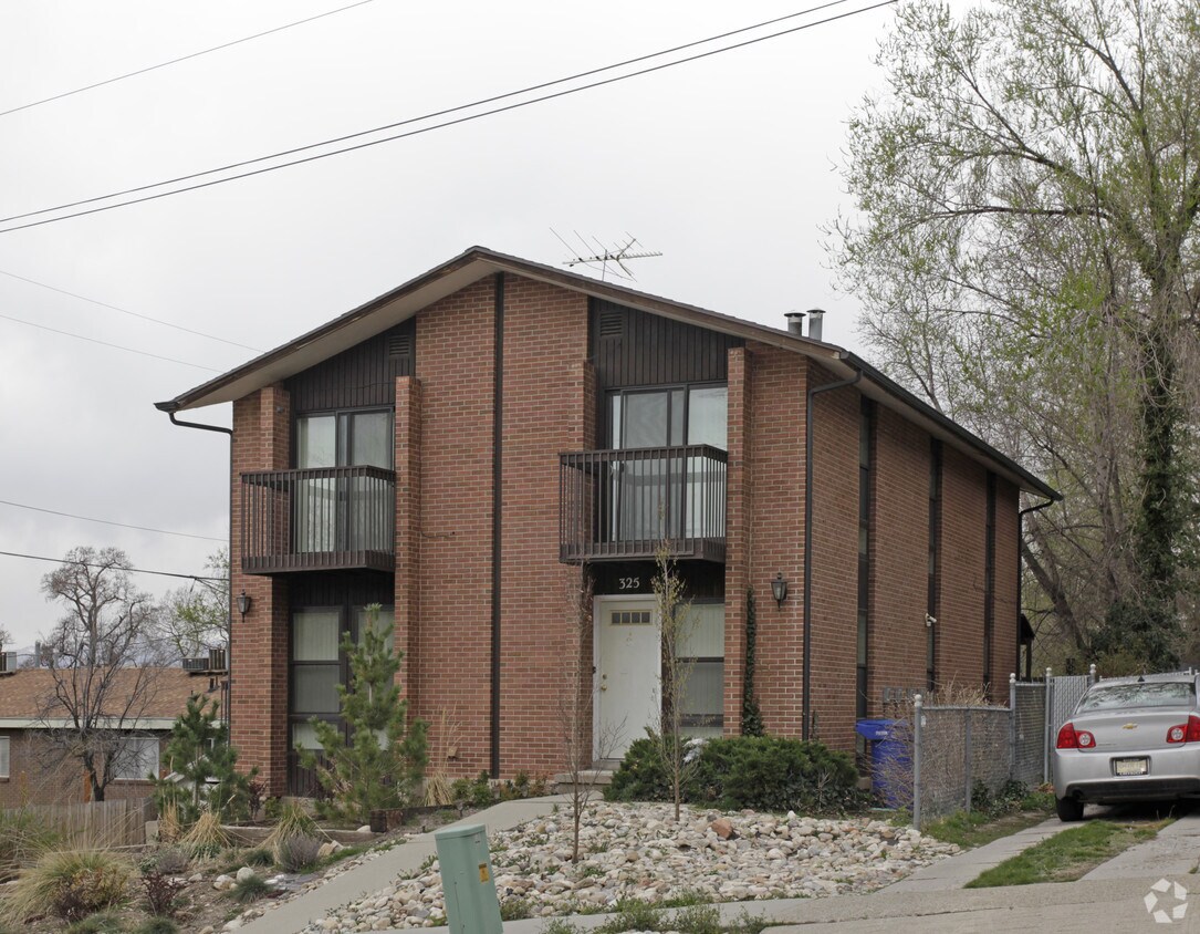 Building Photo - 325 G St