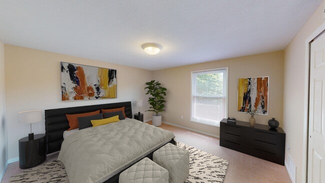 Building Photo - Quakertowne