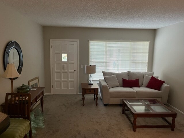 Foto del edificio - 2456 Ecuadorian Way