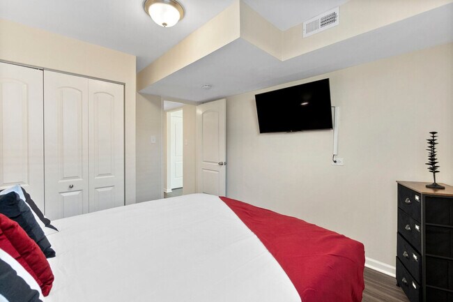 Foto del edificio - 623 Quail Run Rd