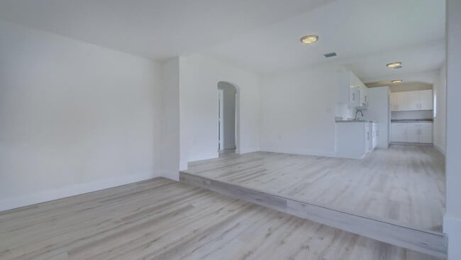 Building Photo - 790 NW 64th St