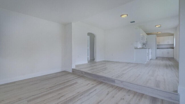 Foto del edificio - 790 NW 64th St