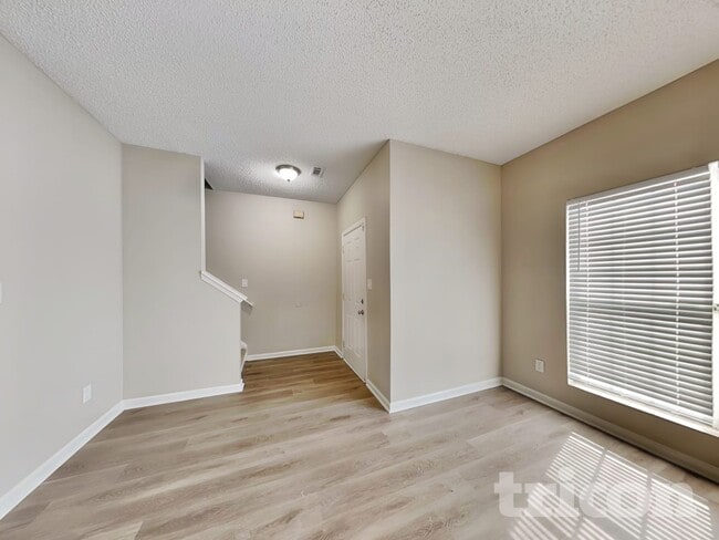 Building Photo - 5090 Oakley Commons Blvd