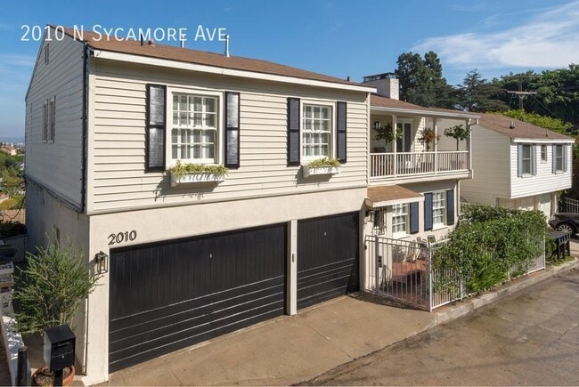 Foto del edificio - 2010 N Sycamore Ave