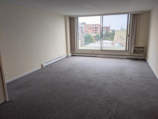 Foto del edificio - 2 bedroom in Evanston IL 60201