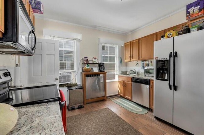 Foto del edificio - Large 3 bedroom 1 bathroom apartment North Andover