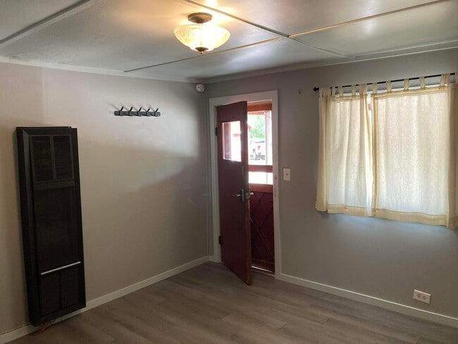 Building Photo - 1293 Co Rd 117