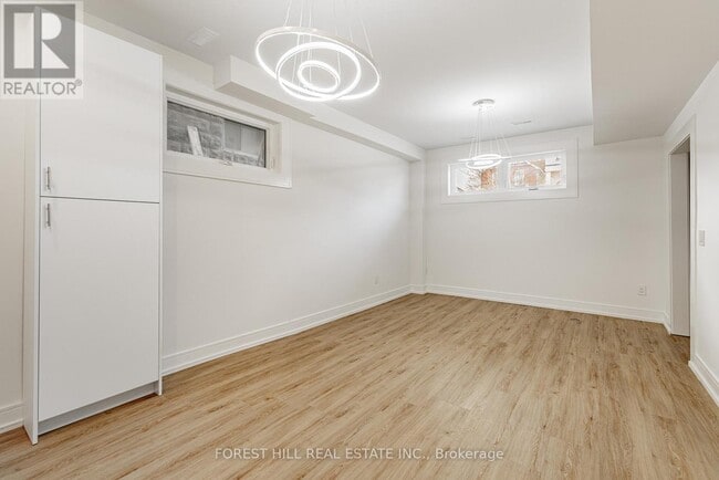 Photo du bâtiment - 171 Cedric Ave