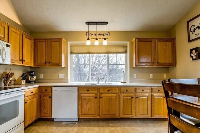 Foto del edificio - 4303 N 169th St