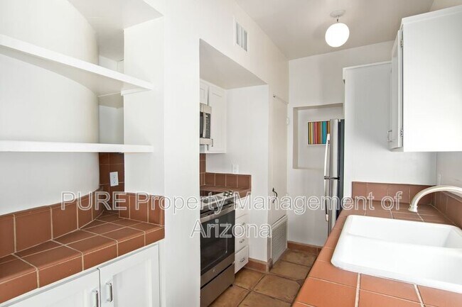 Foto del edificio - 5101 N Casa Blanca Dr