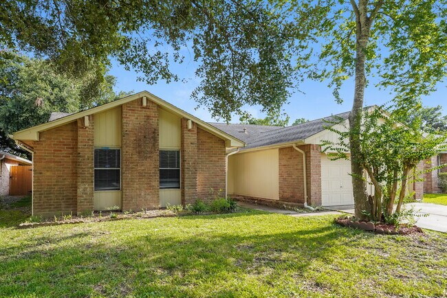 Foto del edificio - 1711 Meadow Green Dr