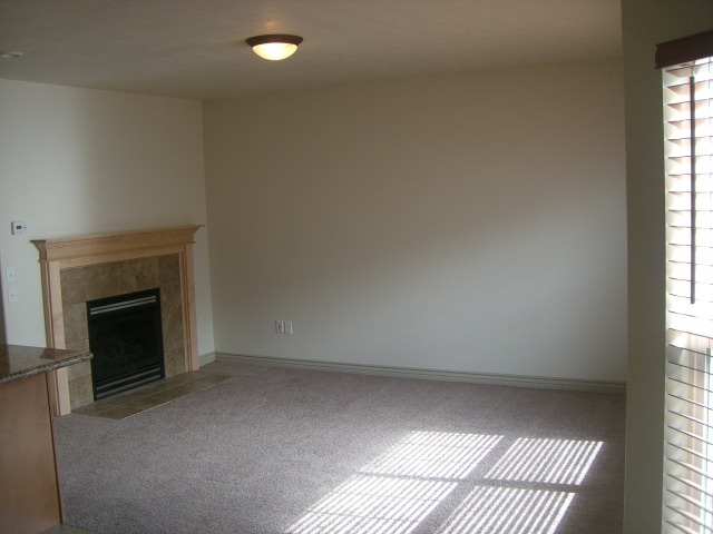 Building Photo - 14776 S Falkland Cove