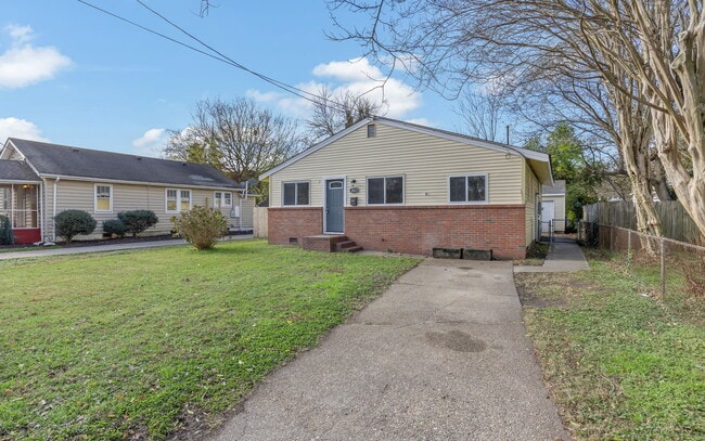 Photo - 2827 Grandy Ave House