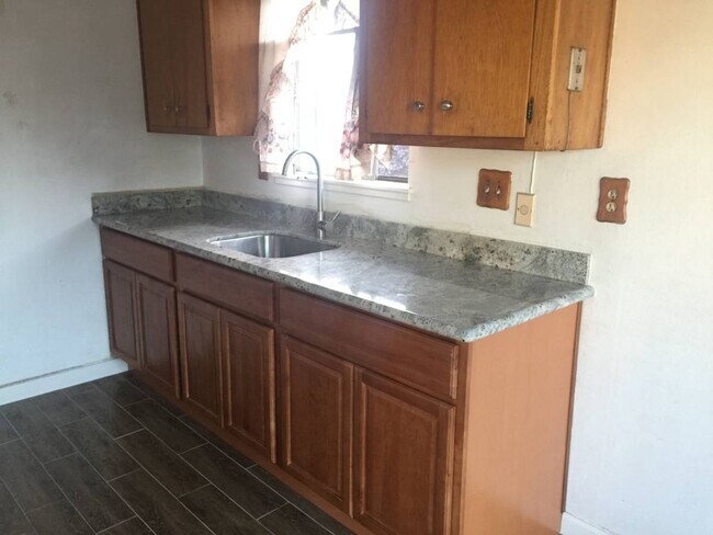 Foto del edificio - Charming Apartment in San Leandro