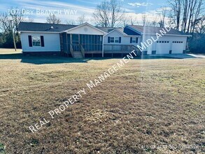 Building Photo - 107 Dry Branch Way