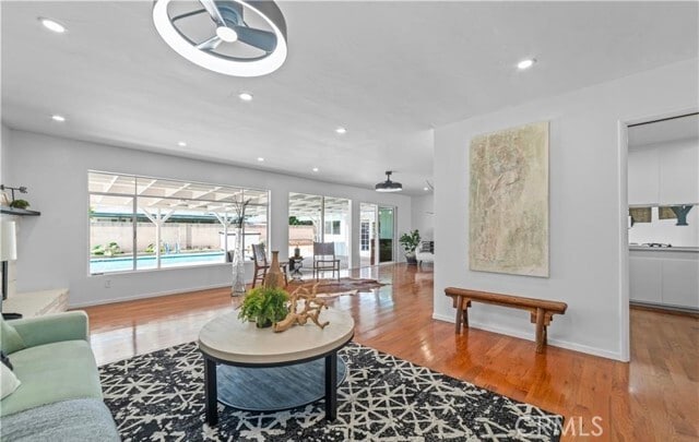 Foto del edificio - 8701 Elmer Ln