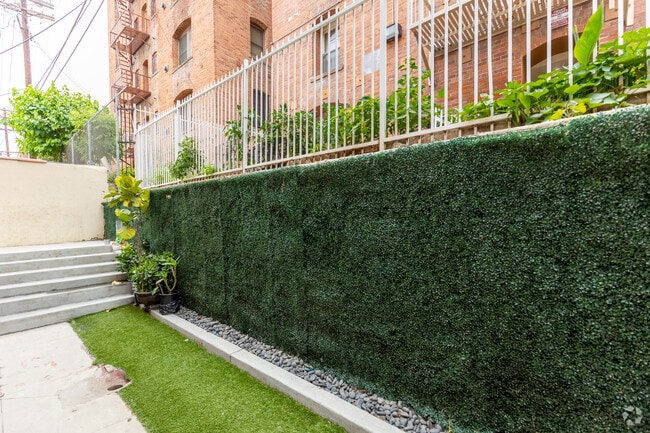 Shared Patio - The Bard Apartments