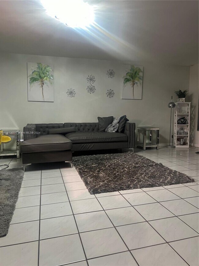 Foto del edificio - 9408 NW 39th St