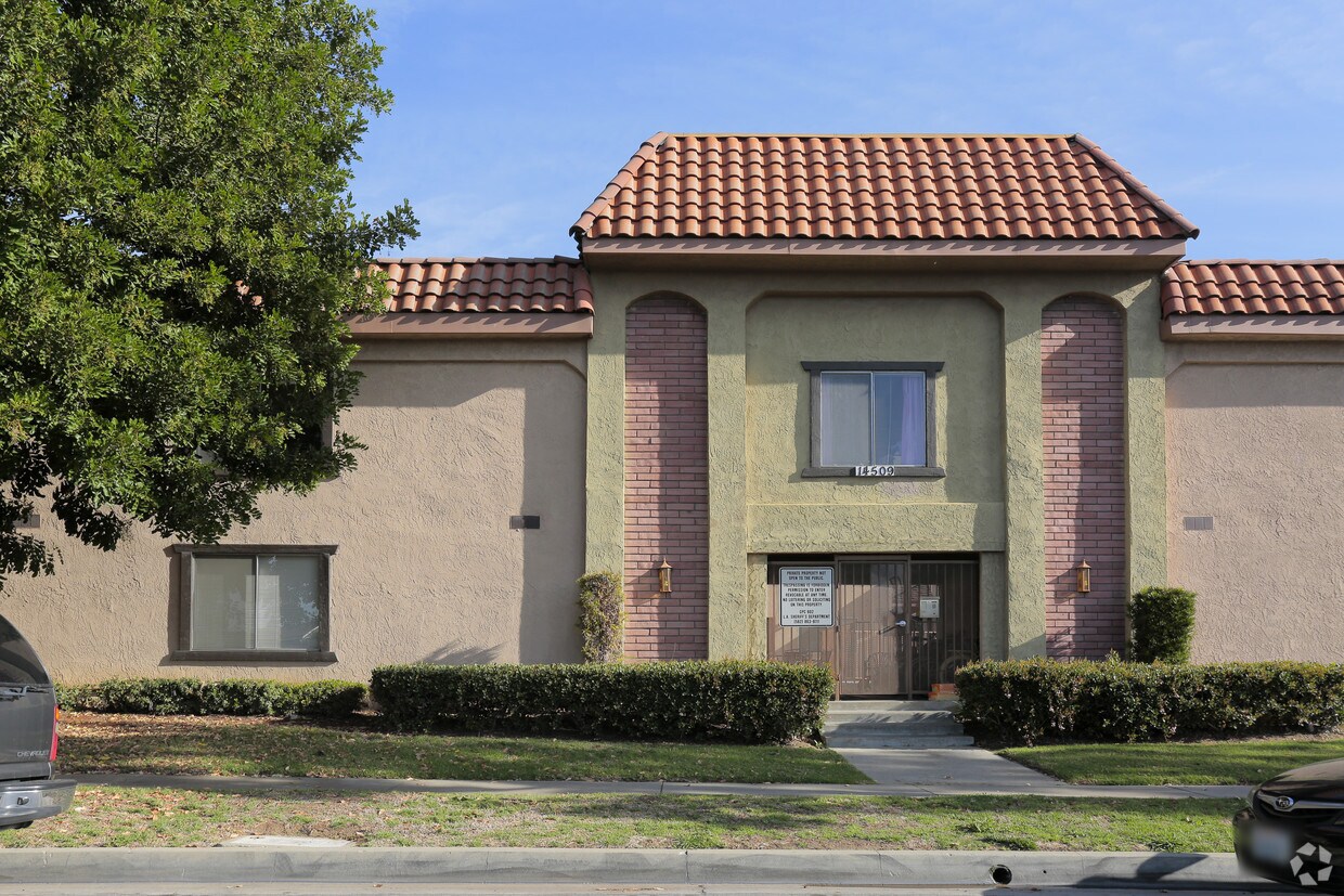Foto del edificio - 14509 Rosecrans Ave
