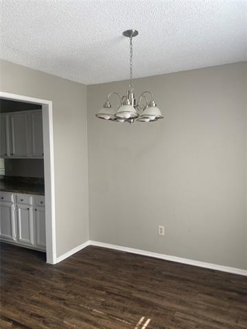 Building Photo - 5060 Walker Dr